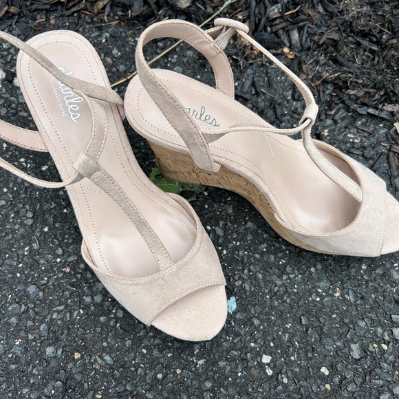 Charles David wedge beige w9 - Picture 1 of 4